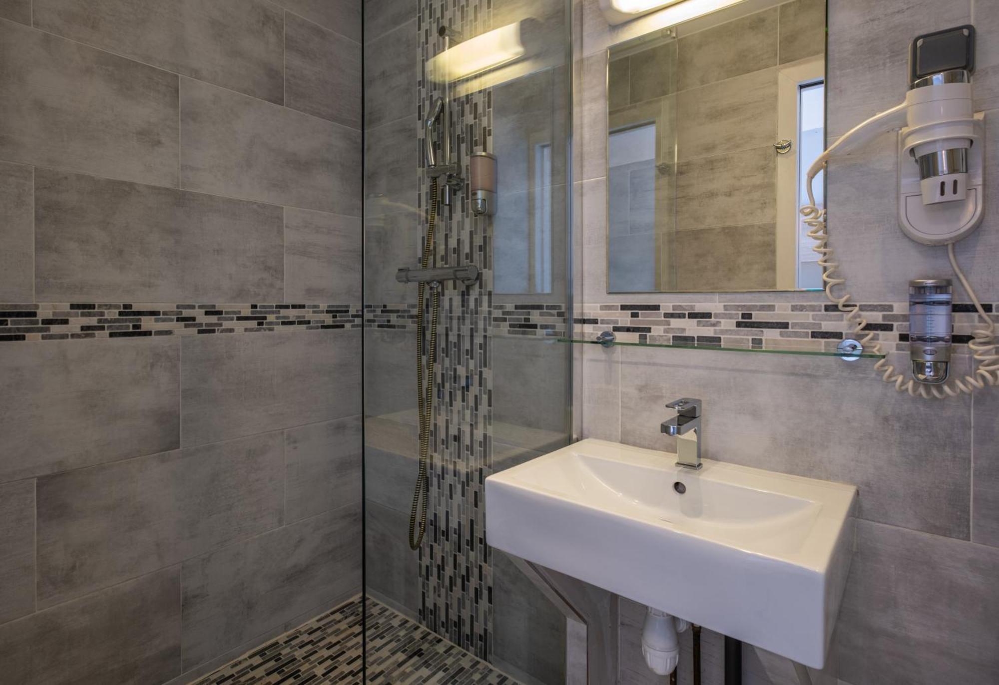 Hotel Luxor Issy-les-Moulineaux Kültér fotó